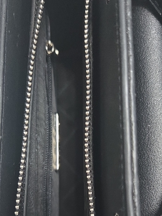 Steve Madden Black Embossed Logo Crossbody Bag with Detachable Strap - Picture 5 of 9